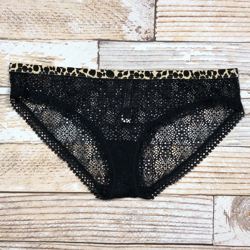 🖤SOLD🖤 Victoria’s Secret crochet lace bikini panty